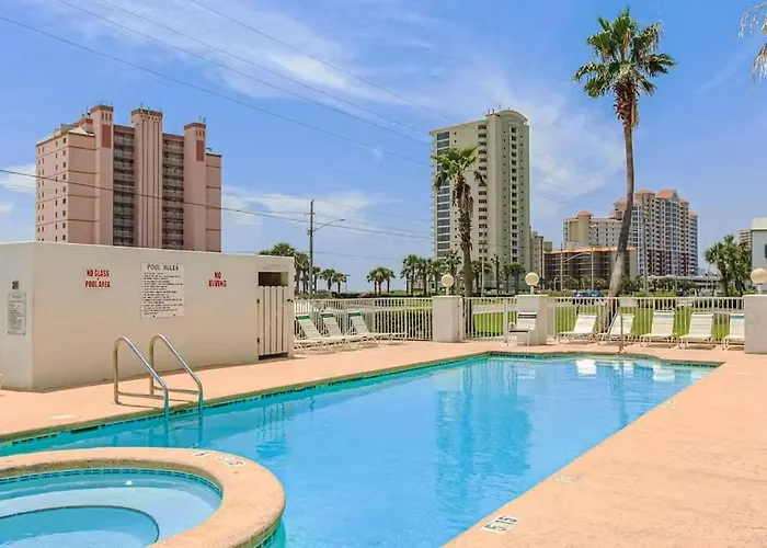 Beachfront With Ocean View, Pool, Hot Tub & Balcony Holiday home *