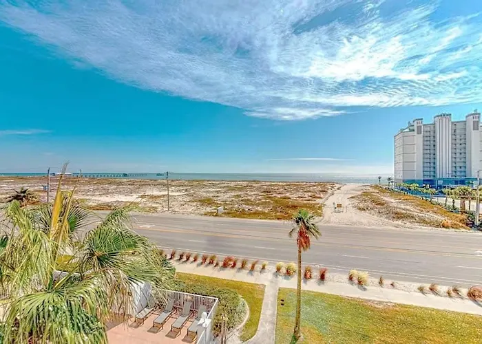 Beachfront With Ocean View, Pool, Hot Tub & Balcony *
