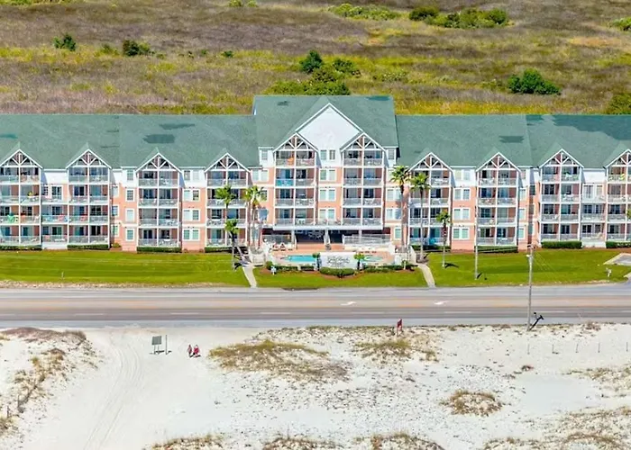 Beachfront With Ocean View, Pool, Hot Tub & Balcony